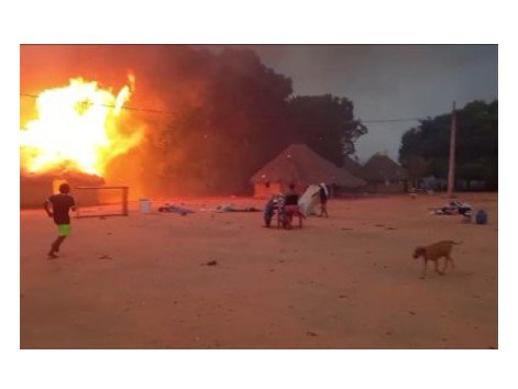 Incêndio atinge aldeia indígena em MT e casas ficam destruídas