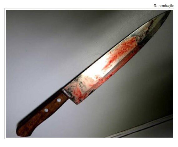 Jovem 19 anos leva facada na nádega durante crise de ciúmes de namorada