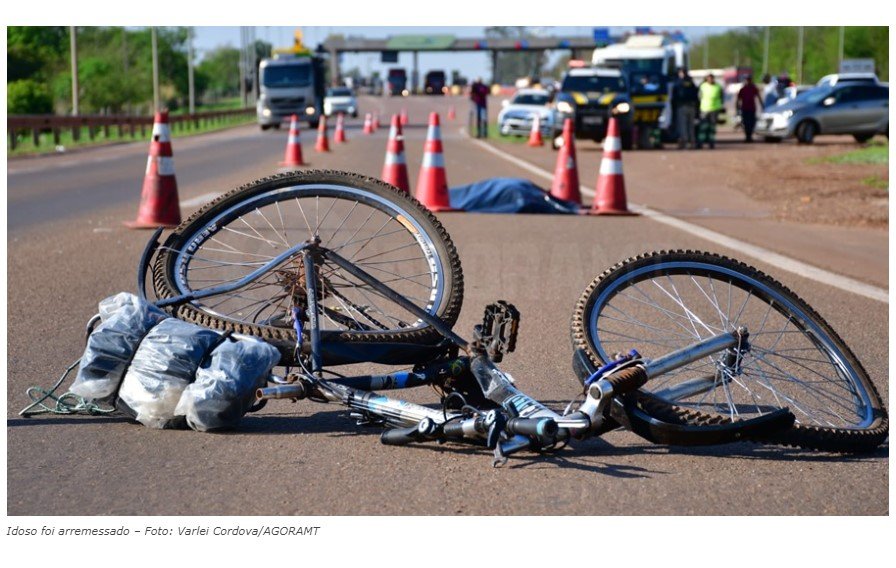Idoso em bicicleta morre após ser atingido e arremessado por caminhonete na BR-364
