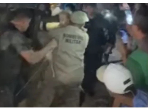 Criança é resgatada com vida após cair dentro de um poço em Castelo de Sonhos