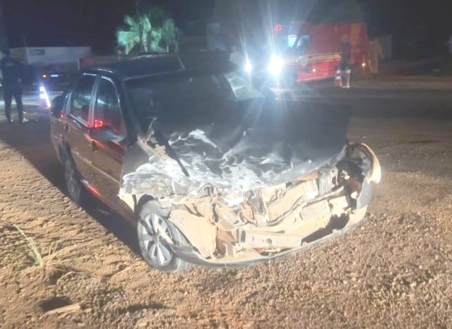 COLÍDER: Motorista de Ranger na MT-320 provoca acidente entrando em bairro da cidade. (Vídeo)