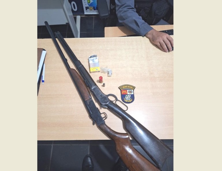 Homem em Colíder após agredir e ameaçar tem armas de grosso calibre e droga apreendidas.