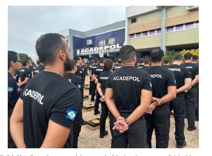 Polícia realiza formatura de delegados, escrivães e investigadores