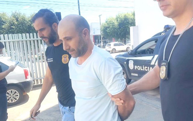 Motorista de carro de aplicativo e preso pela Policia Civil de Colíder por descumprir medidas protetivas. (Vídeo)