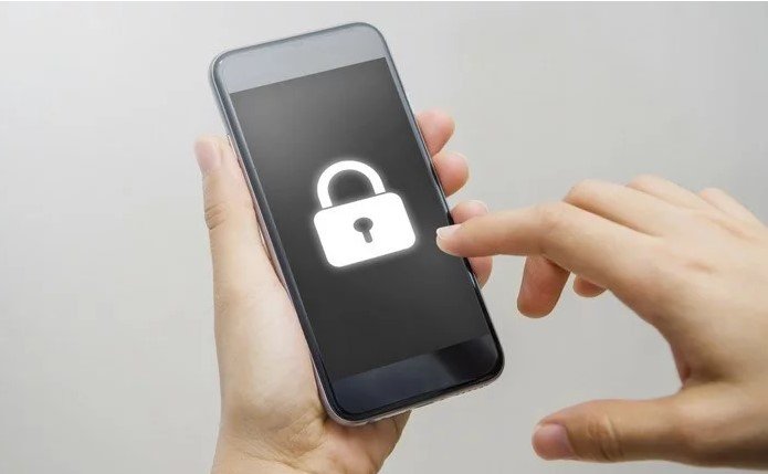 Em caso de roubo, disponibiliza APP que inutiliza celulares e apaga informações bancárias cadastradas no aparelho