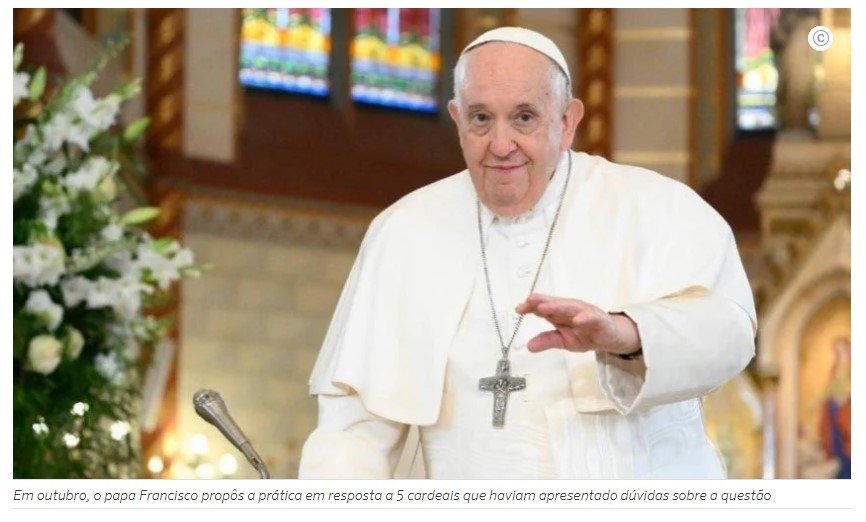 Em decisão histórica, Vaticano aprova benção a casais do mesmo sexo