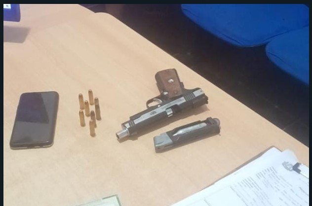 Mulher gravida em Colíder e agredida por marido e ele vai preso com munições e pistola.