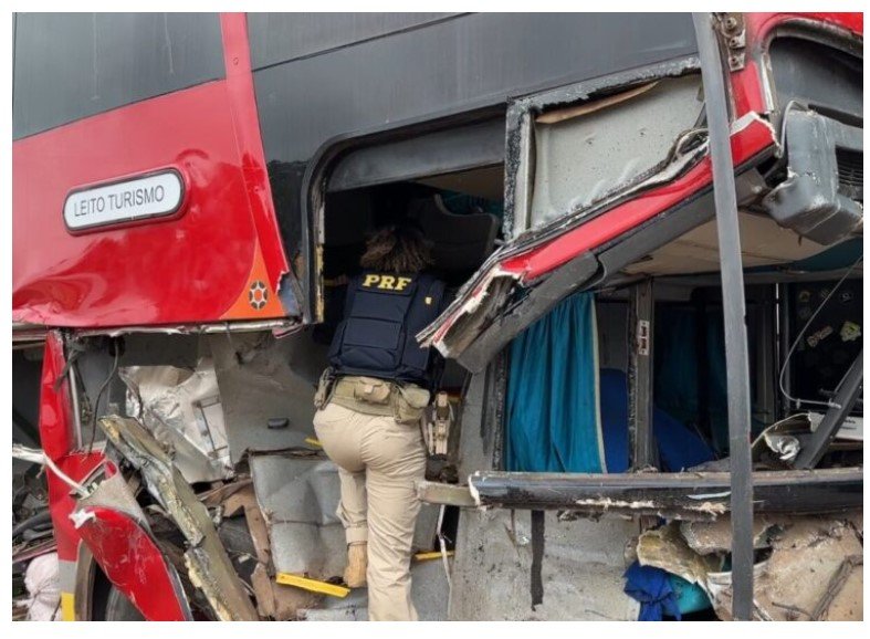 Lucas-Sorriso: Ônibus envolvido em acidente que deixou criança e motorista mortos estava irregular; diz chefe da PRF
