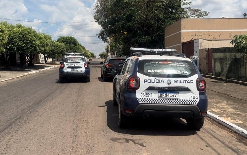 Policiais de Colíder troca tiros com bandidos e libertam reféns levados por marginais durante assalto.