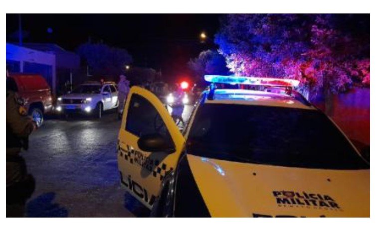 Polícia resgata mulher que era levada para ser morta pelo ‘Tribunal do Crime’