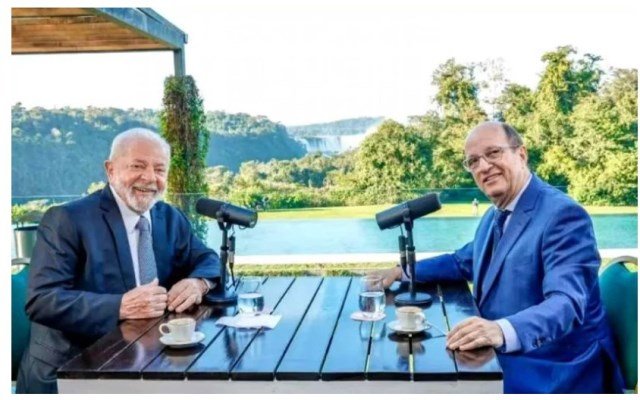 Lula abandona live semanal, ninguém assiste