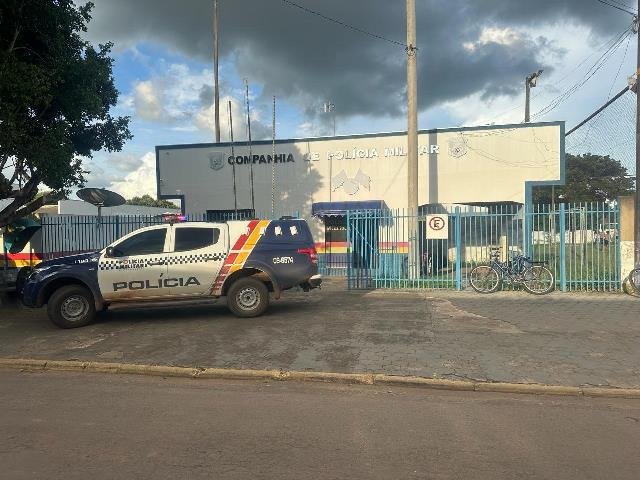 Homem e preso em Colíder por dirigir embriagado pelo centro da cidade.