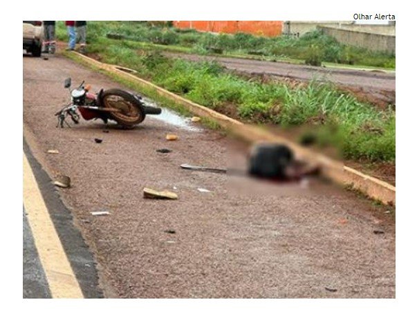 Piloto morre atingido por utilitário em rodovia federal