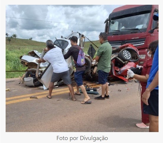Itauba: Carros são prensados por carretas na BR-163. (Video)