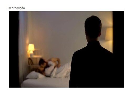 Mulher trai marido com irmão gêmeo dele e homem não sabe se é o pai