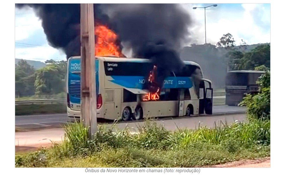 Ônibus com passageiros que vinha para Sinop pega fogo em rodovia de MT (Fotos)