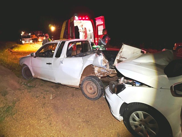COLÍDER: Acidente de grande monta danifica dois veículos na rodovia MT-320. (Vídeo)