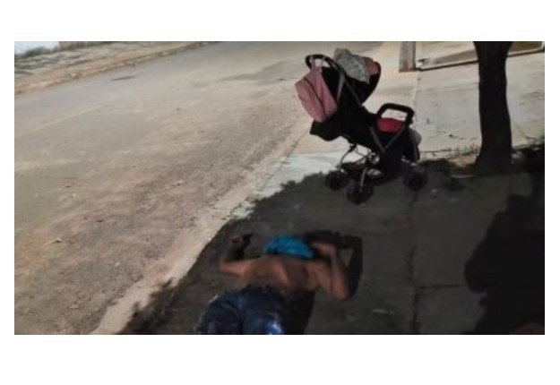 Pai bêbado é preso após ser flagrado dormindo na rua com bebê em MT