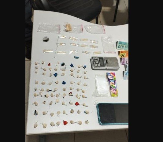 Mulher é presa pela PM com 86 porções de pasta base em Guarantã do Norte