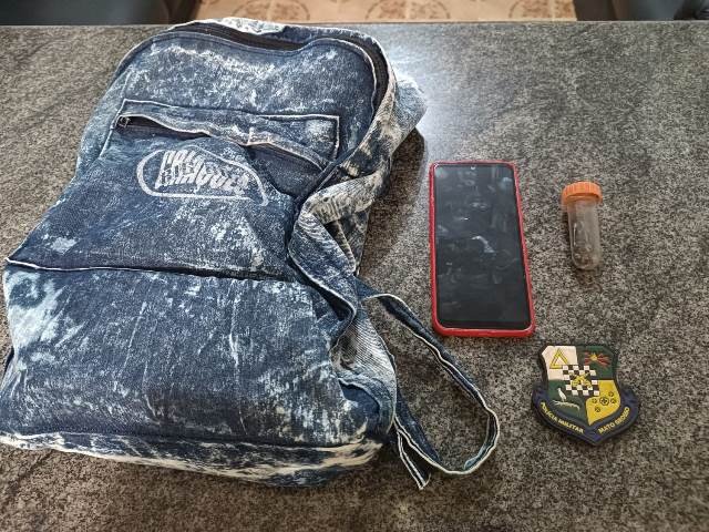 PM de Colíder prende homem com 'Maconha' dentro de tubo plastico em bar da cidade.