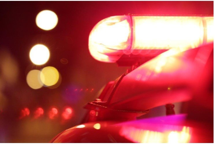 Adolescente sai de casa para ir morar com 'namoradinho' e é resgatada pela mãe, após ser enforcada e espancada com chutes, socos e pauladas