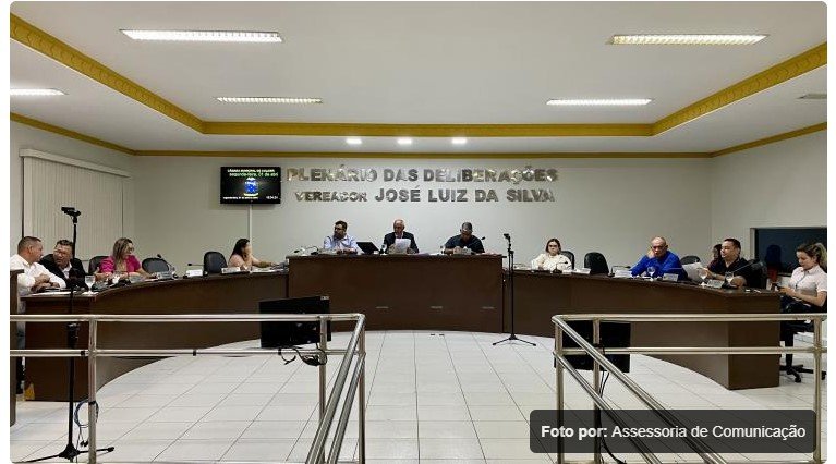 Presidente da Câmara Zé Moreira destaca aprovações e projetos durante sessão ordinária do 01/04.