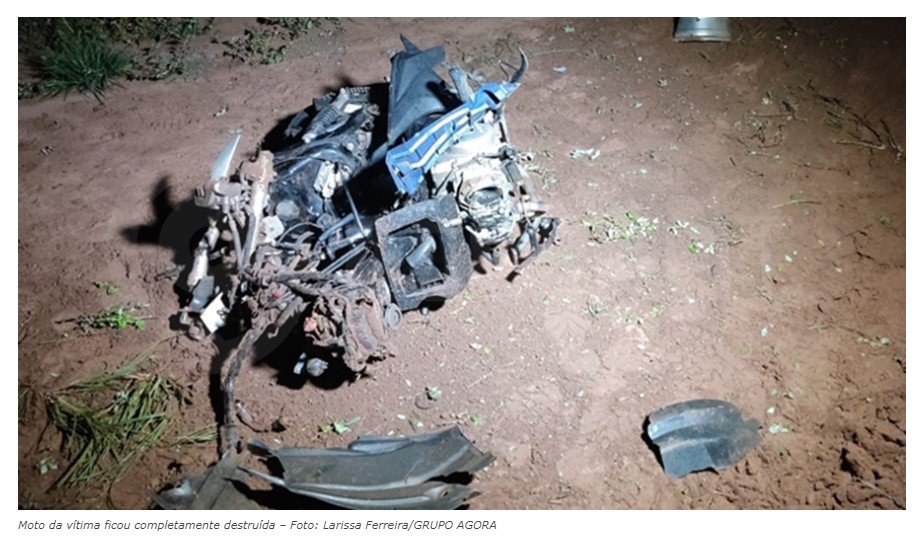 Motociclista morre em grave acidente na BR-364 após condutor de carro tentar fazer ultrapassagem. (Fotos)
