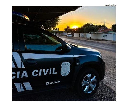 Ex-secretário tem casa invadida e bandidos levam R$ 3 mi em joias