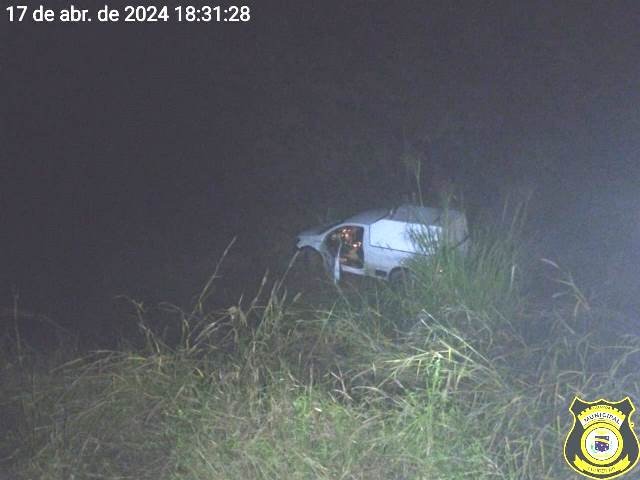 COLÍDER: Hilux vai fazer ultrapassagem e acaba causando acidente entre veículos na MT-320. (Fotos)