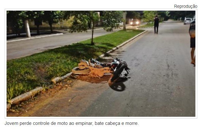 Jovem perde controle de moto ao empinar, bate cabeça e morre