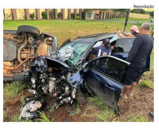 Batida entre três veículos deixa 5 feridos e trava trânsito na Estrada de Chapada