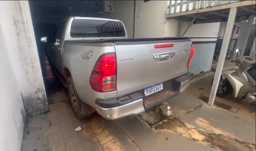 Funcionário da Prefeitura de Colíder e preso com Hilux furtada e adulterada. (Vídeo)