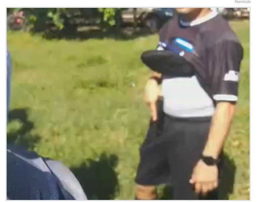 Árbitro em jogo, PM saca pistola para conter confusão em Barra do Bugres