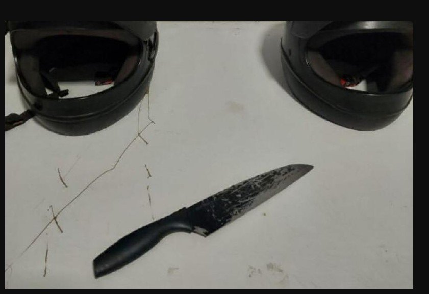 Homem é esfaqueado por chamar o outro de corno