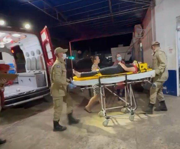 COLÍDER: Jovem sofre acidente ao atropelar cachorro em frente a AABB, o animal ficou agonizando e morreu. (Vídeo)