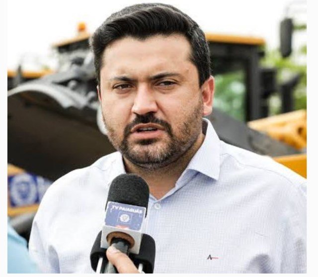 Prefeito Maninho é CONDENADO a pagar indenização por manifestações contra a Vereadora Flavinha.