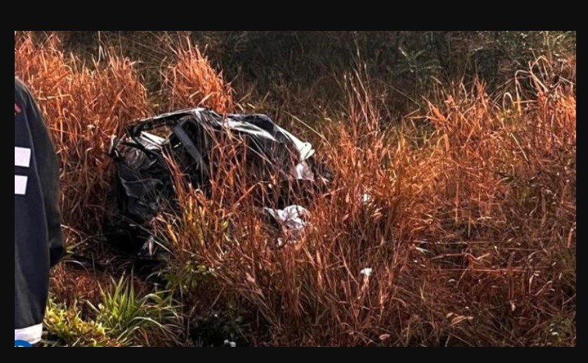 Passageiro morre em acidente entre caminhão e Montana