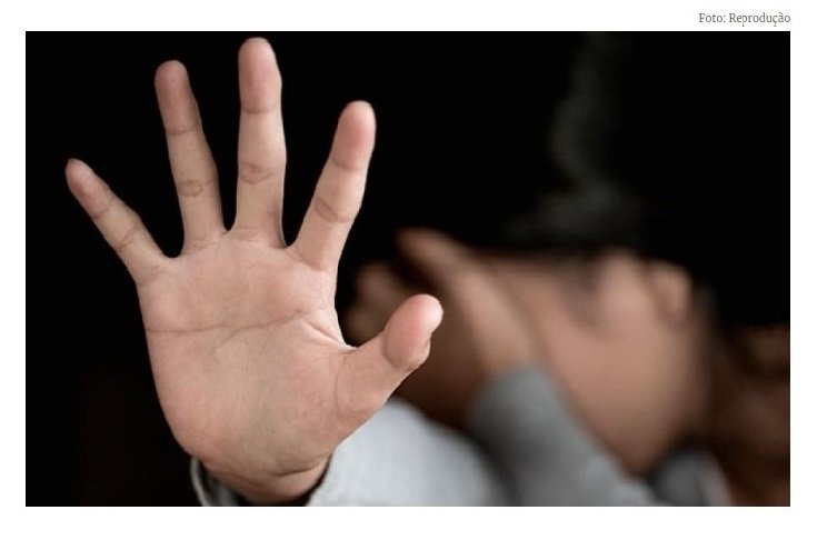 Após prisão, mulher descobre através de celular que filha era estuprada pelo padrasto em MT