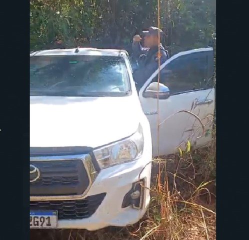 COLÍDER: Caminhonete Hilux de empresário de Peixoto furtada em Sinop e recuperada pela PM. (Vídeo)