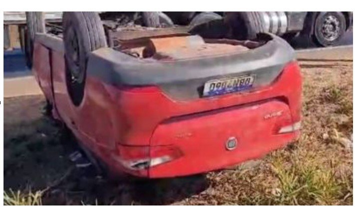 Motorista morre em capotamento de Siena na BR-163 em Sinop