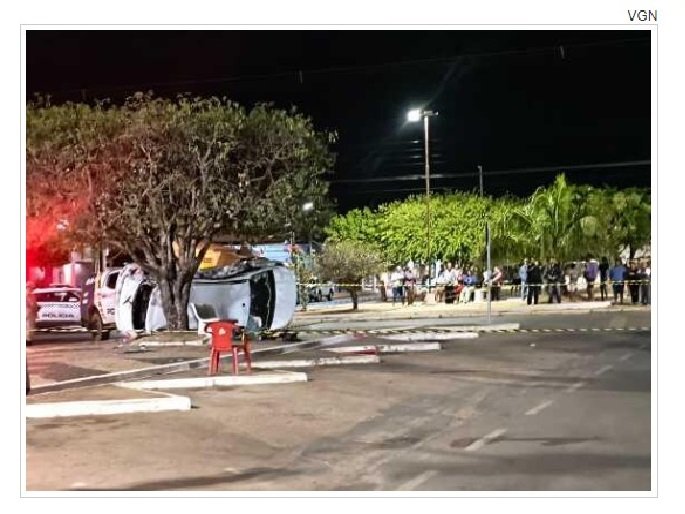 Carro fura preferencial, bate em viatura e bebê morre em Poconé