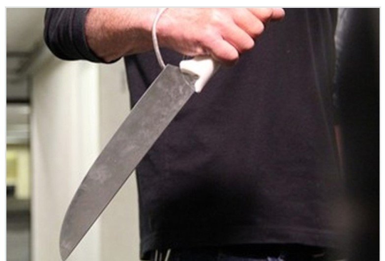Ex-morador invade lar de idosos e tenta matar coordenadora com facão