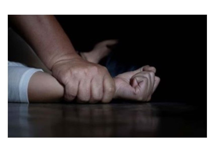 Padrasto deixa enteada bêbada; a estupra e tenta fugir de MT