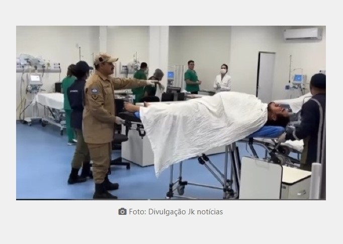 Homem perde partida de truco e tenta se afogar em piscina