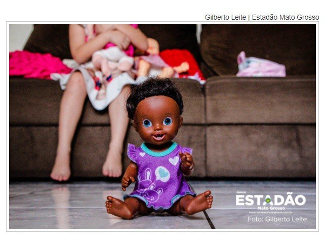 Padrasto obriga crianças a assistirem pornografia e exibe pênis à enteada