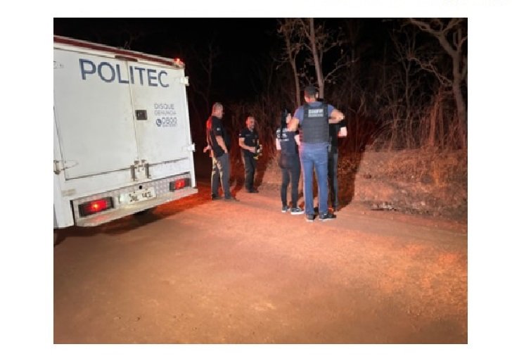 Homem é encontrado morto em estrada com sinais de tortura em bairro da capital.