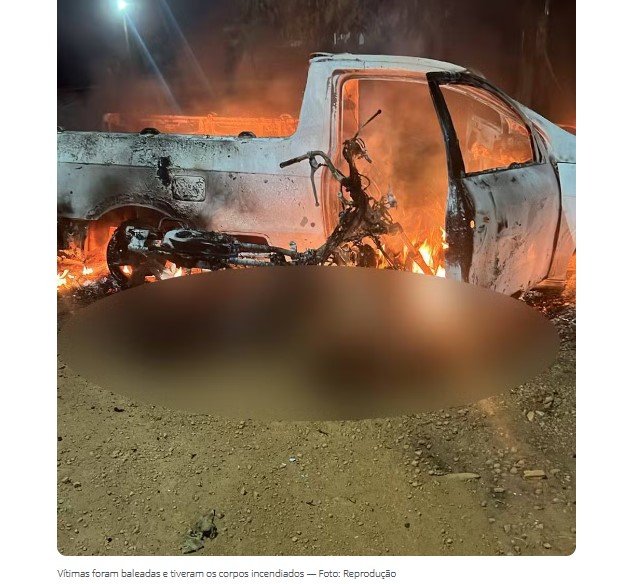 Homem mata ex e namorado, arrasta corpos pela rua e depois ateia fogo na frente dos filhos (Fotos)
