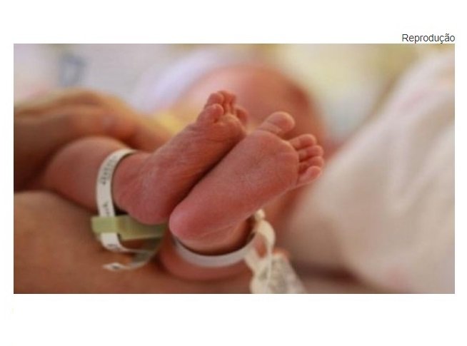 Bebê de 7 dias morre asfixiado após mãe dormir sobre ele