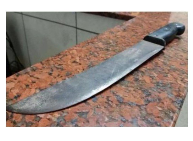 Após descobrir traição, mulher é atacada com golpes de facão