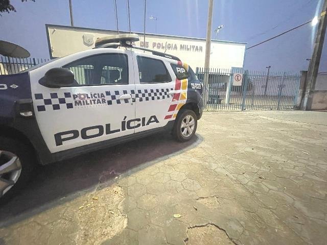 COLÍDER: Homem de 42 anos com mandado de prisão e preso no Fórum.